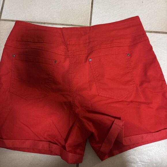Time And Tru 5 Inch Inseam Women's size Xl 16-18 Red Shorts - Picture 6 of 7